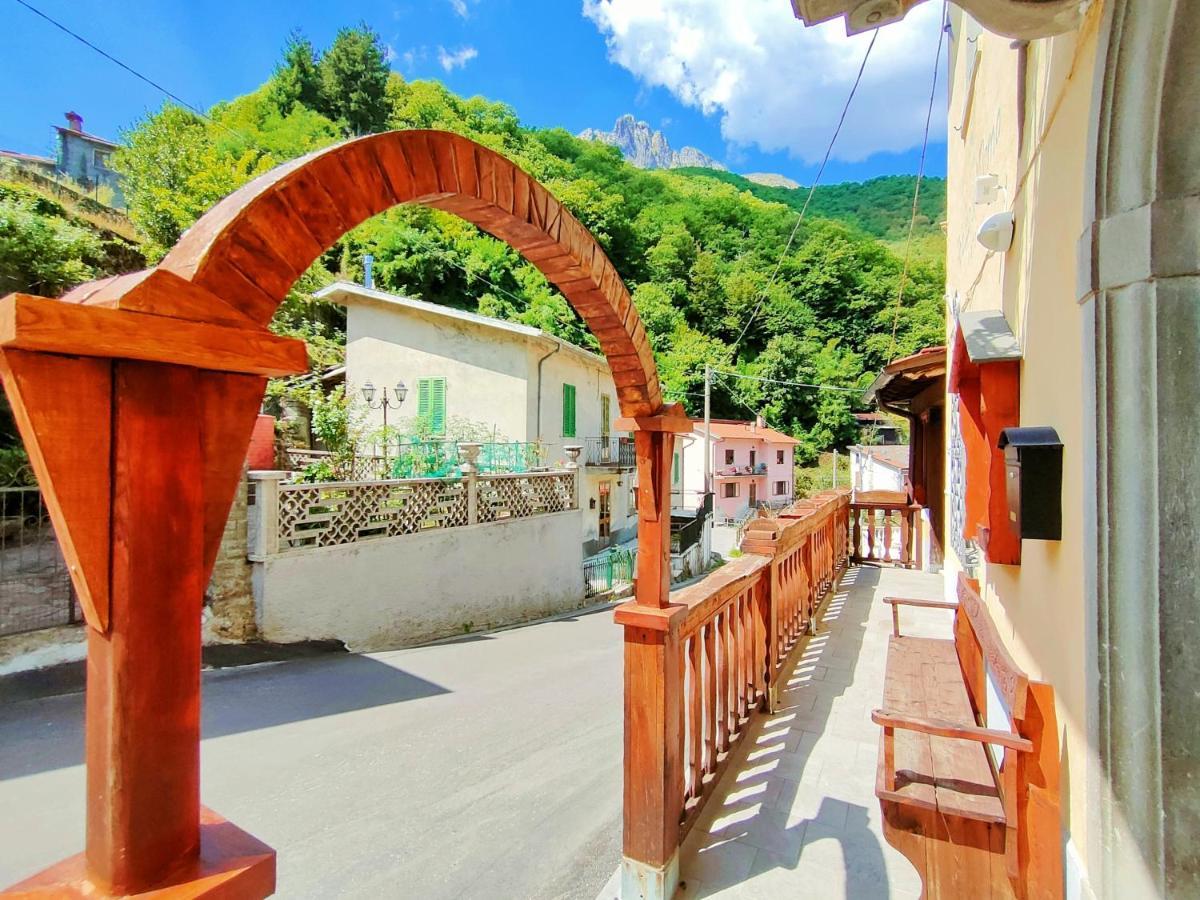 Hotel Palazzo Del Doma - Lake Vagli Vagli di Sotto Экстерьер фото