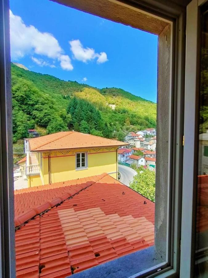 Hotel Palazzo Del Doma - Lake Vagli Vagli di Sotto Экстерьер фото
