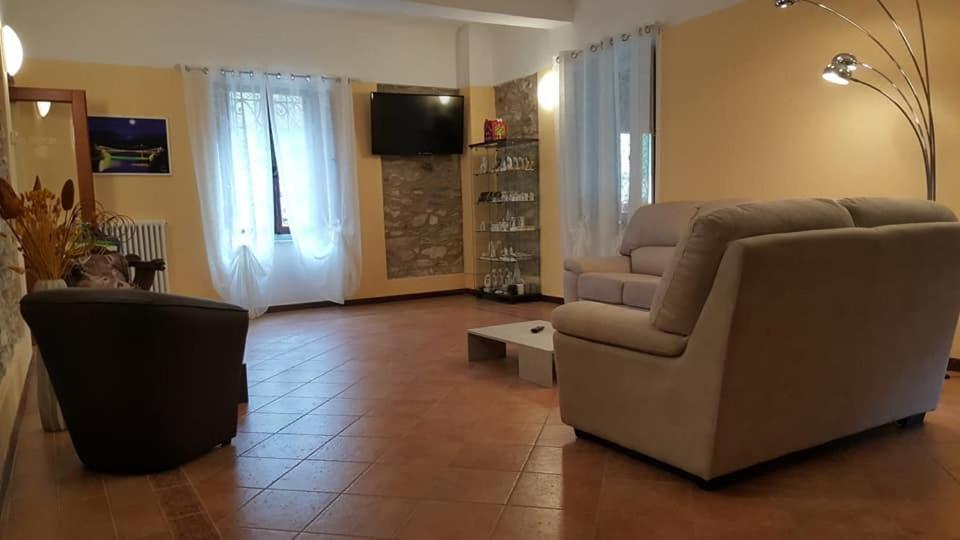 Hotel Palazzo Del Doma - Lake Vagli Vagli di Sotto Экстерьер фото